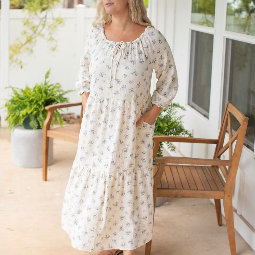 Estella Dress - Chic Cream Floral Maxi Dress